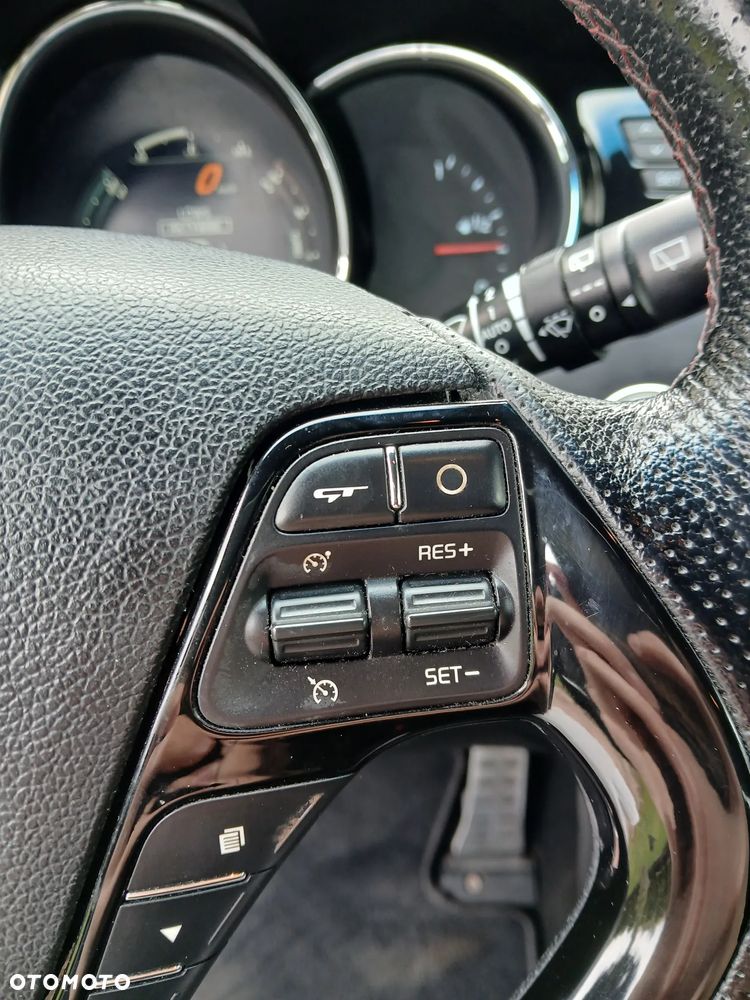 Kia Ceed 1.6 T-GDI GT - 18