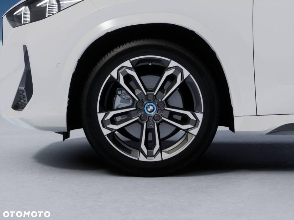 BMW iX1 xDrive30 66.5kWh M Sport Edition - 4