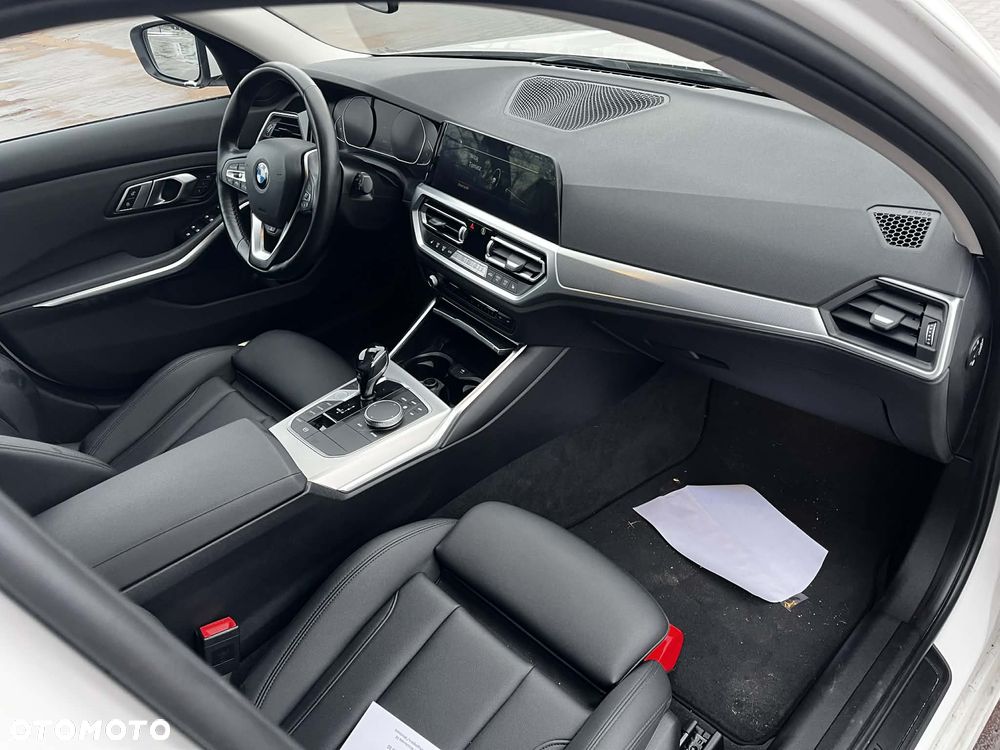 BMW Seria 1 120d M Sport - 2