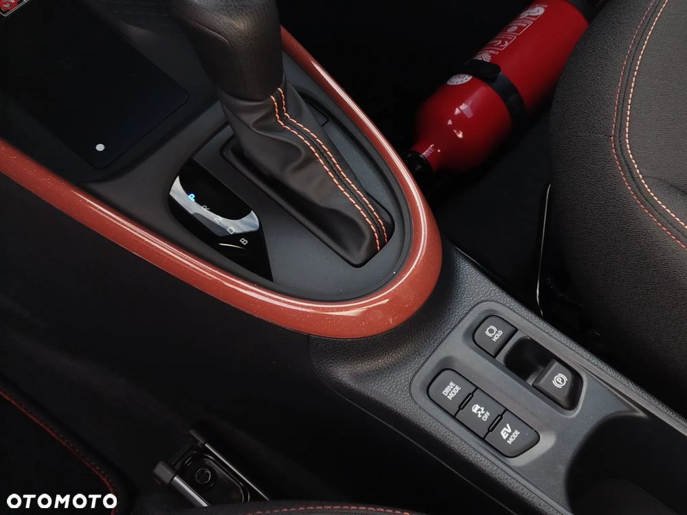 Toyota Aygo X Hybrid 1.5 Style e-CVT - 12