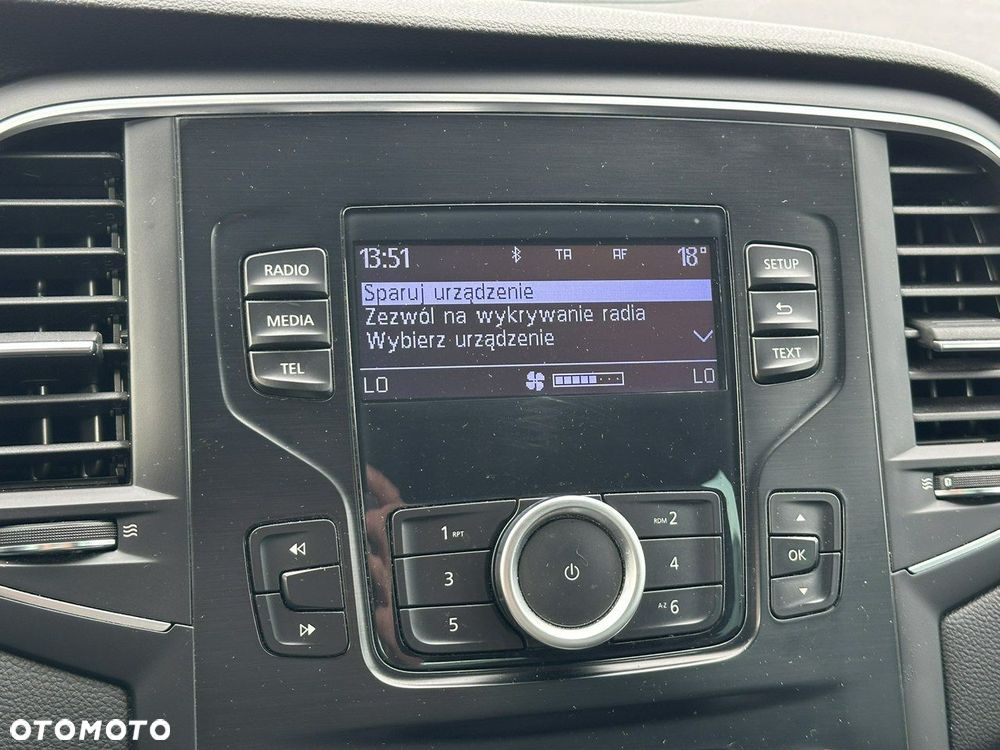 Renault Megane 1.6 SCe Limited - 22