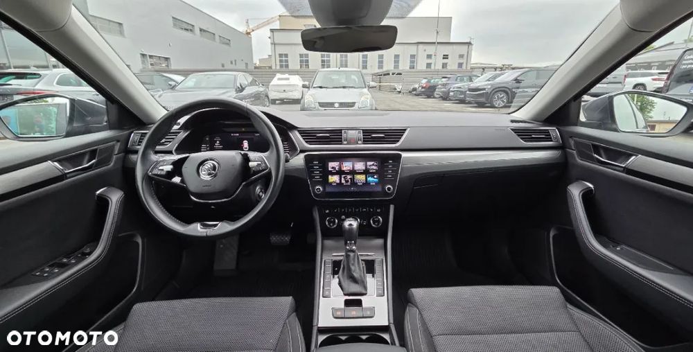 Skoda Superb 2.0 TSI Style DSG - 11