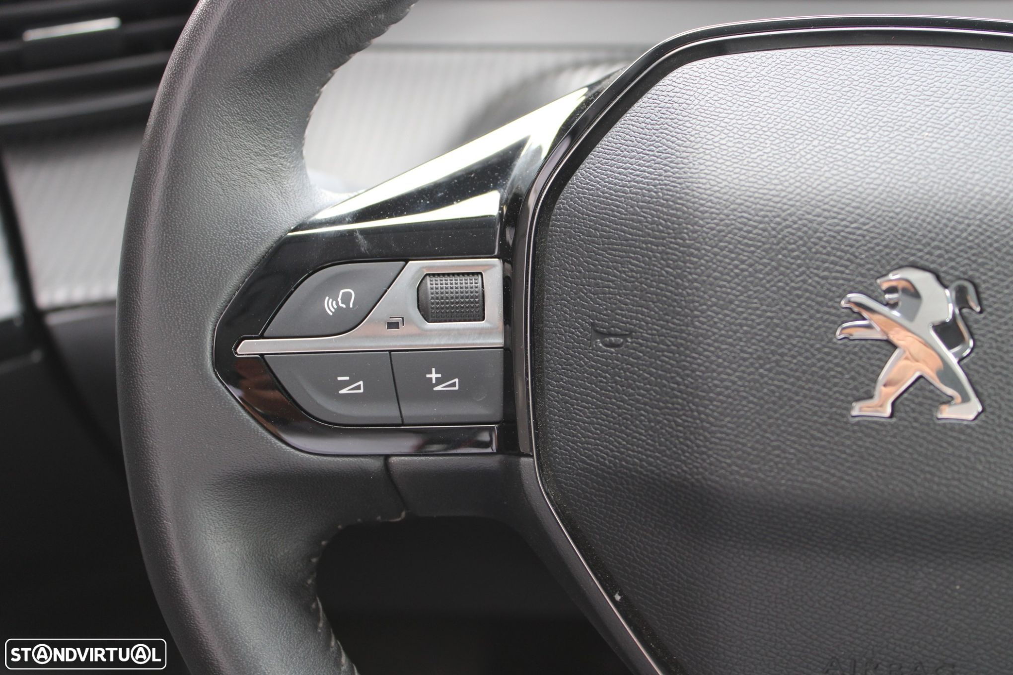 Peugeot e-2008 50 kWh Active Pack - 10