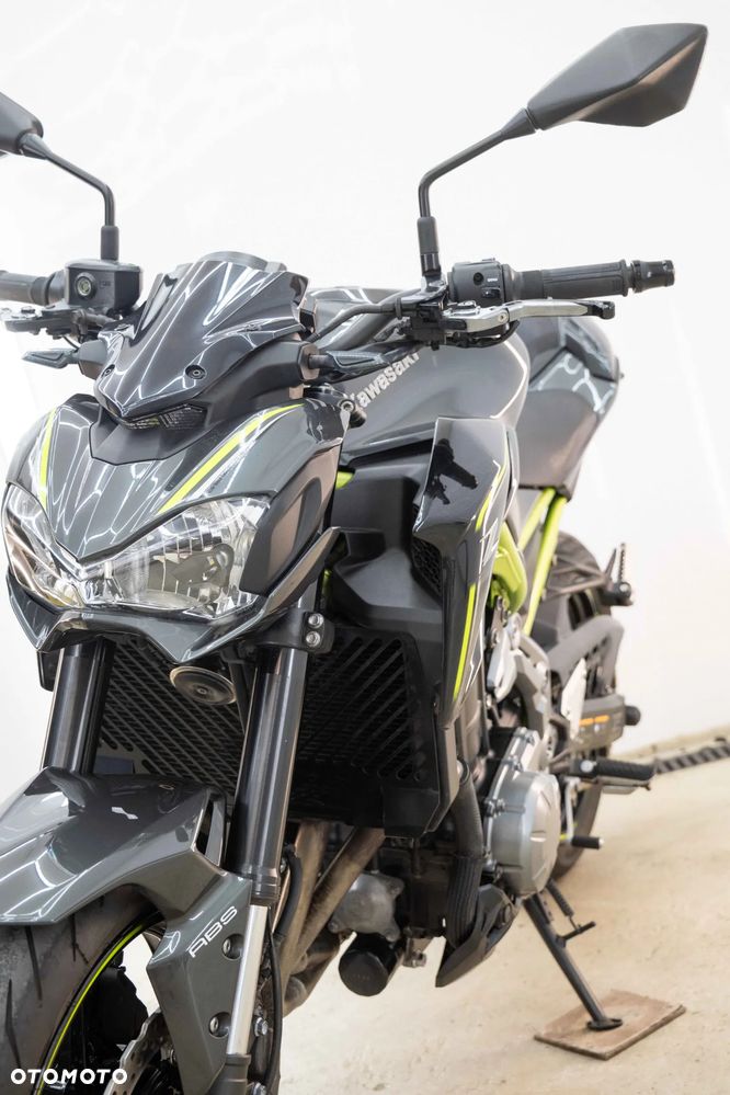 Kawasaki Z 900 - 10