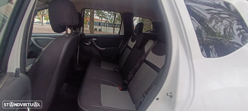 Dacia Duster 1.5 dCi Prestige 4WD - 22