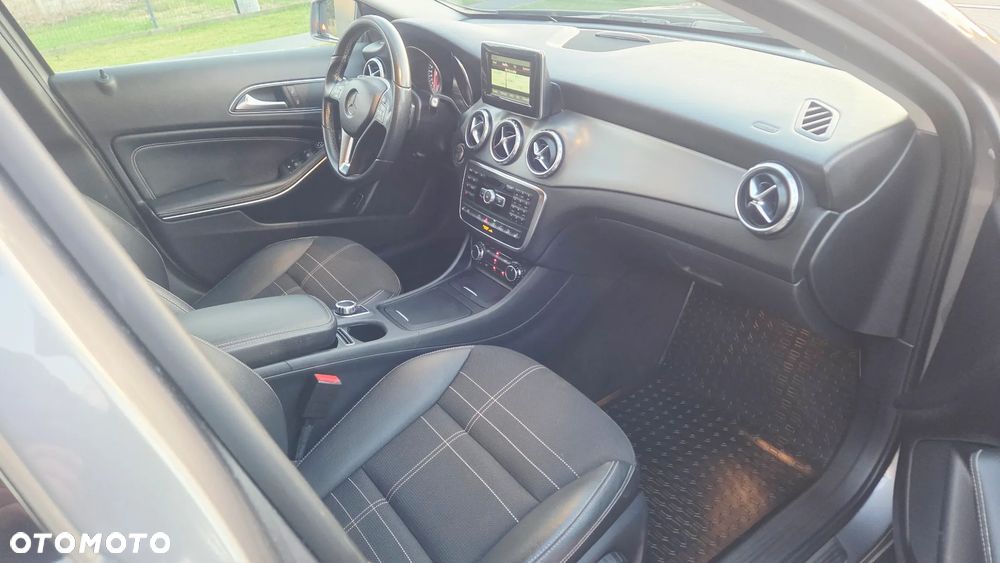 Mercedes-Benz GLA 250 4-Matic - 22