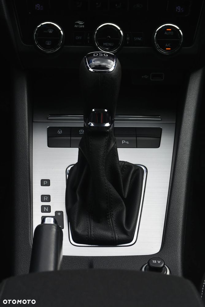 Skoda Octavia 2.0 TDI Ambition DSG - 25