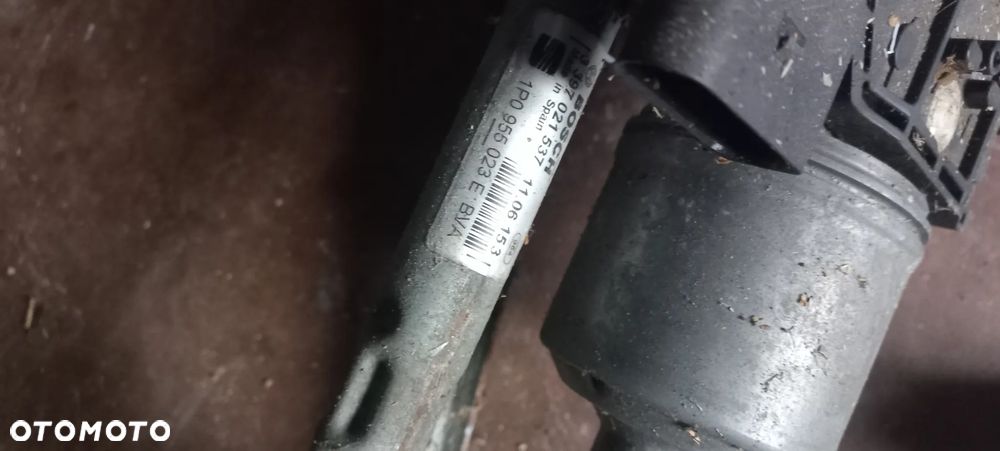SEAT LEON 2 II LIFT 09-12r MECHANIZM WYCIERACZKI LEWY 1P0955023E - 3