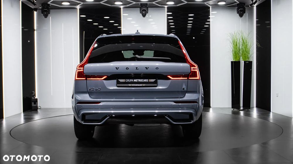 Volvo XC 60 B5 D AWD R-Design - 6