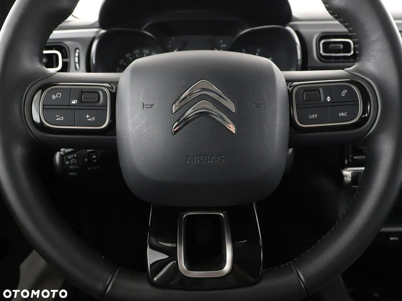 Citroën C3 1.2 PureTech GPF Shine - 21