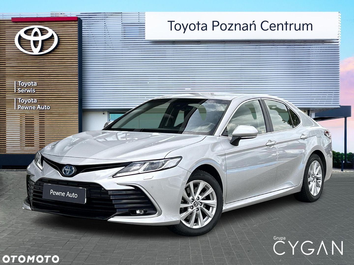 Toyota Camry - 2