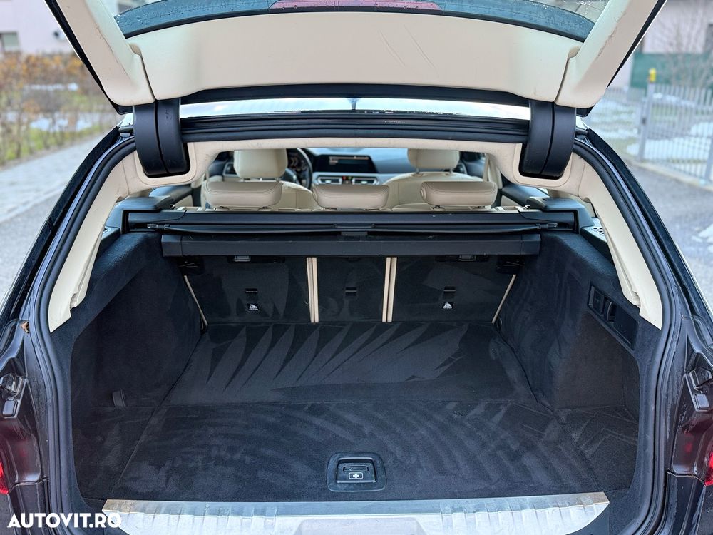 BMW Seria 3 330e Aut. - 22