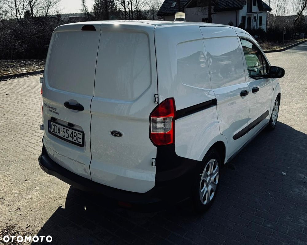 Ford Courier - 10