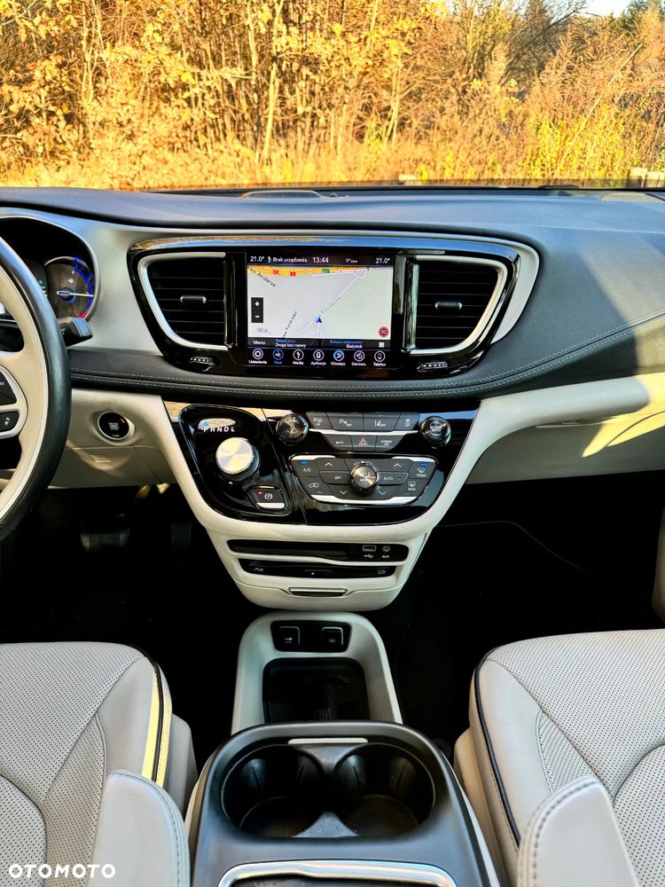 Chrysler Pacifica - 19