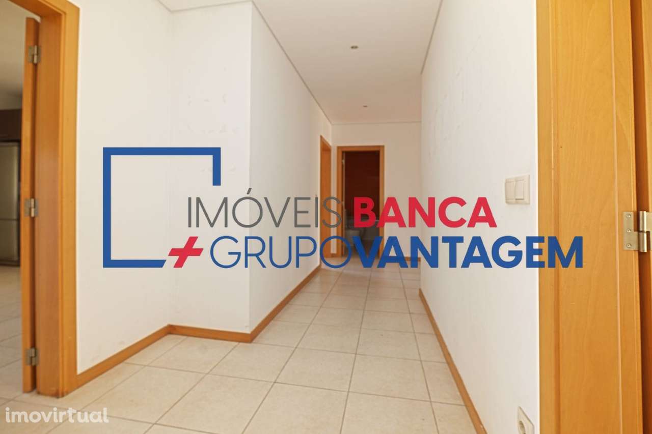 Pinhal Novo  Apartamento T3 com 2 lugares de Estacionamento! - Grande imagem: 3/26