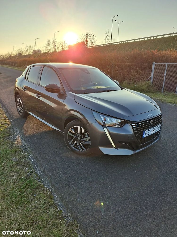 Peugeot 208 Benzin 100 Allure - 13