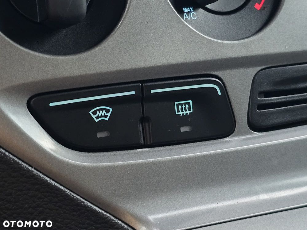 Ford Focus SW 1.6 Ti-VCT Trend - 38