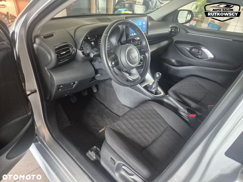 Toyota Yaris - 8