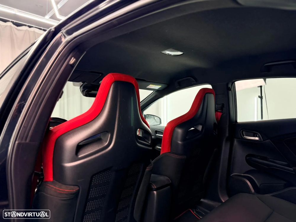 Honda Civic 2.0 VTEC Turbo Type R - 21