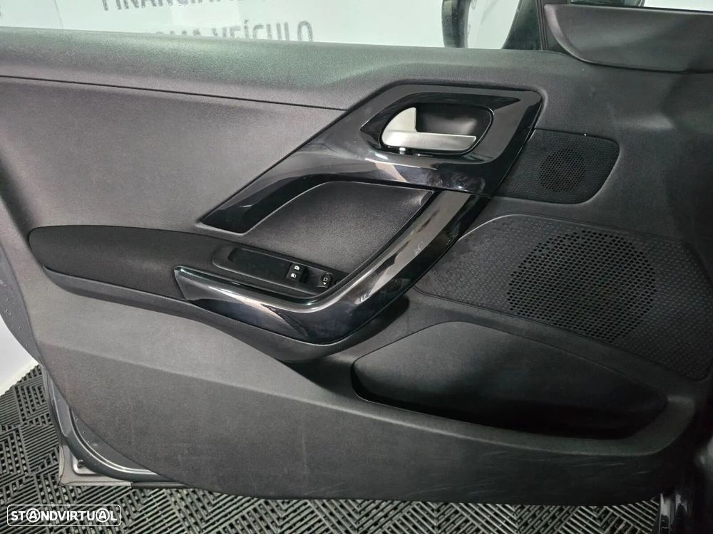 Peugeot 208 1.6 BlueHDi Active - 12