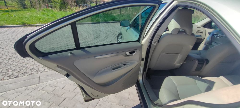 Volvo S60 2.5 T Momentum - 18