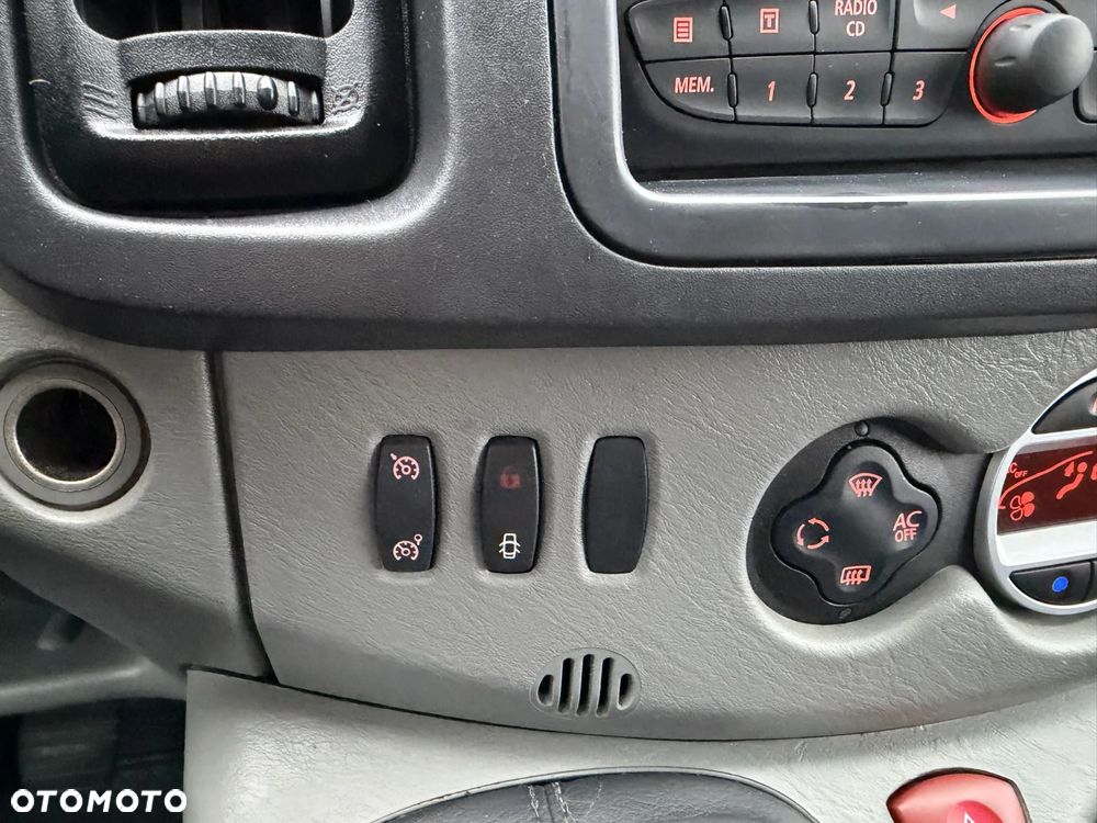 Renault TRAFIC LONG L2 - 15