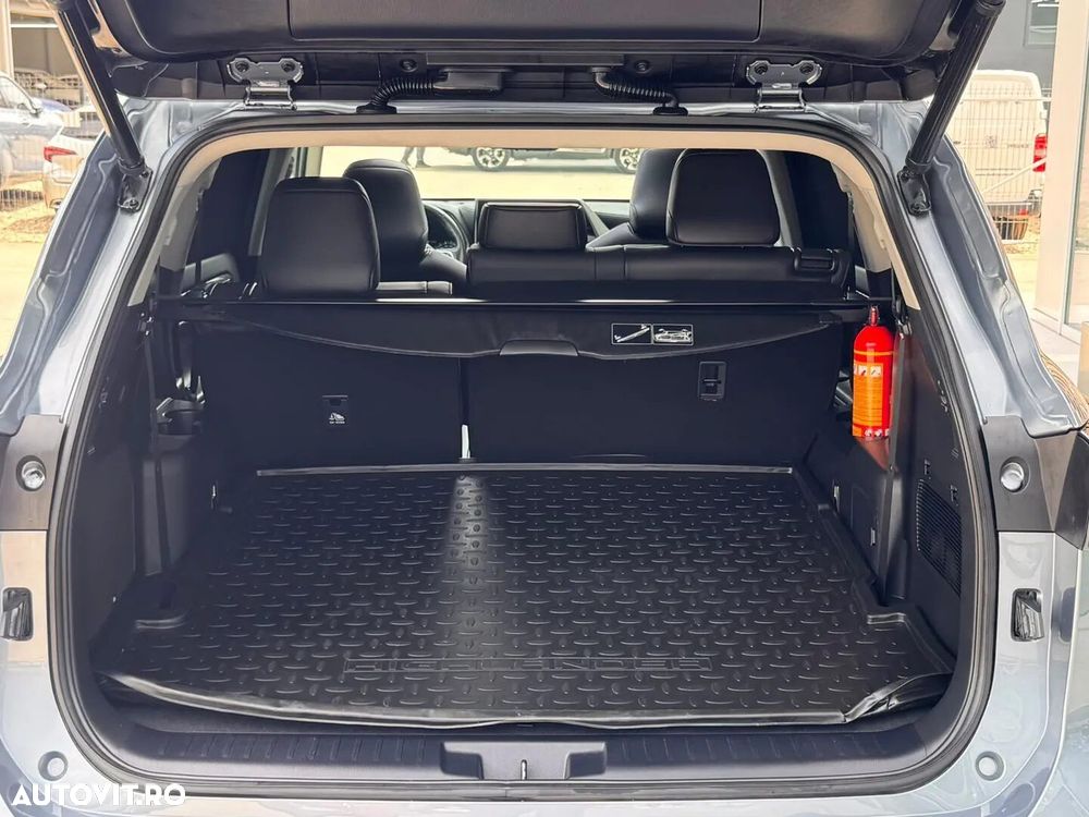 Toyota Highlander 2.5 L Dynamic Force 248CP Luxury Metallic - 20