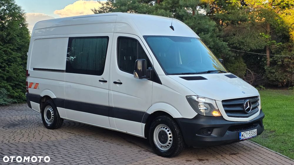 Mercedes-Benz Sprinter - 2