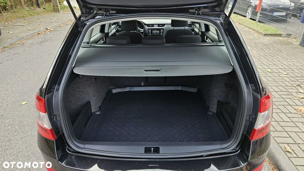 Skoda Octavia 1.6 TDI Ambiente DSG - 12