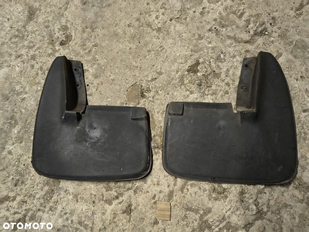 Chlapacze przednie Fiat 126p Maluch EL elegant - 1
