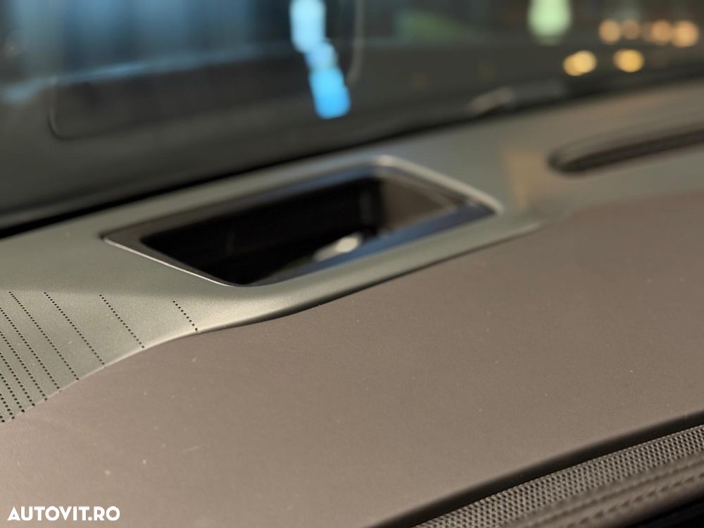 Cadillac Escalade 6.2 V8 ESV Platinum - 33