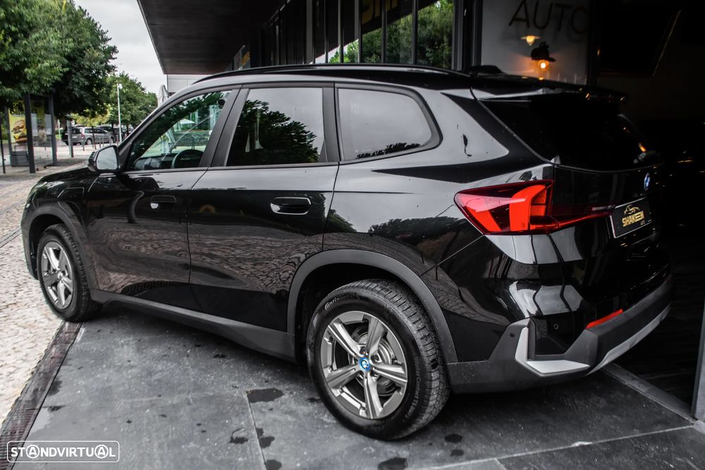 BMW X1 xDrive25e Aut. — fotografia 3