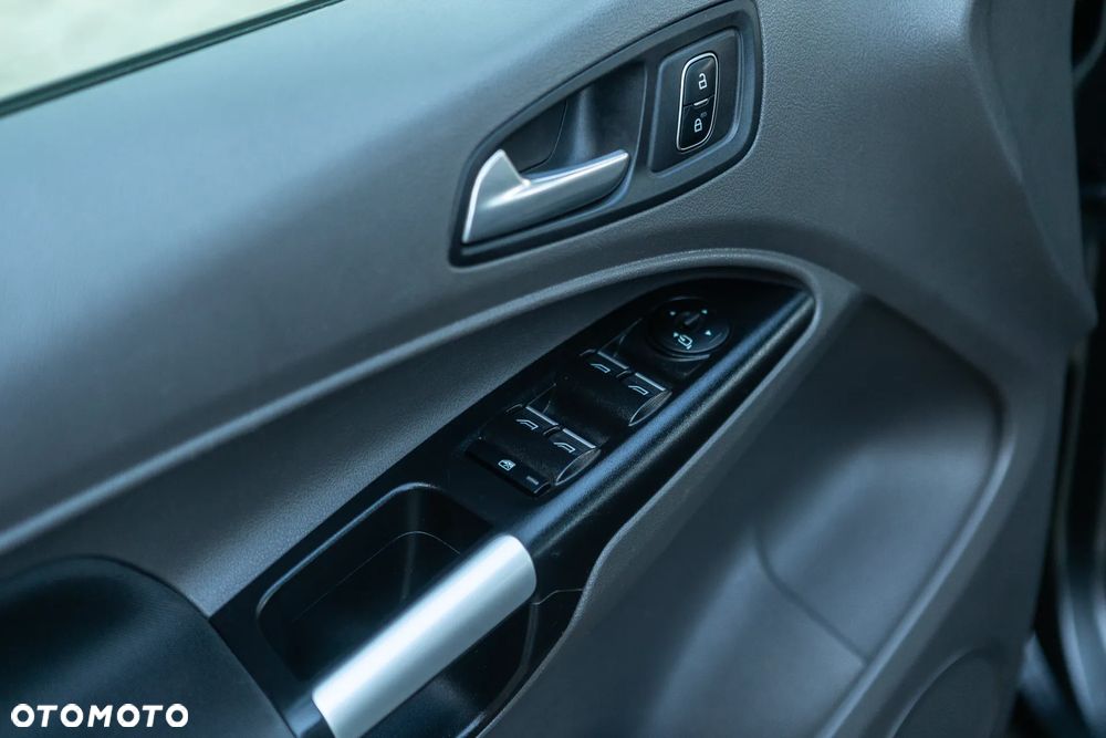 Ford Tourneo Connect - 39
