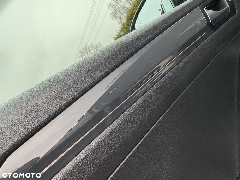 Volkswagen T-Roc 1.5 TSI GPF ACT Premium - 21