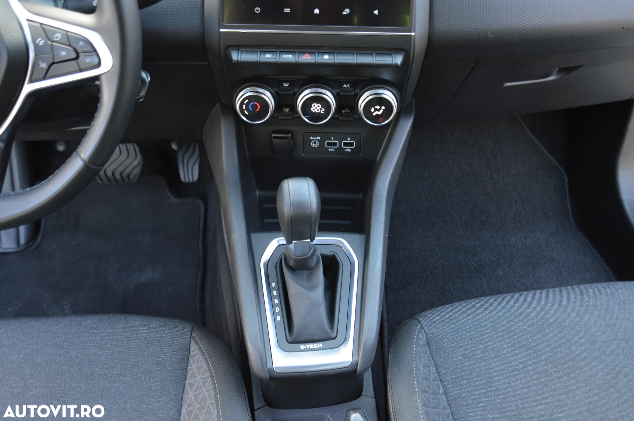 Renault Clio E-TECH Hybrid 140 BUSINESS EDITION - 22