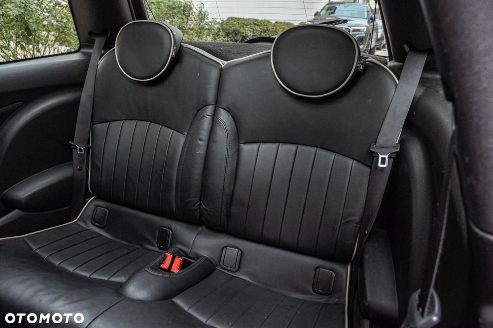 MINI Cooper S Standard - 8