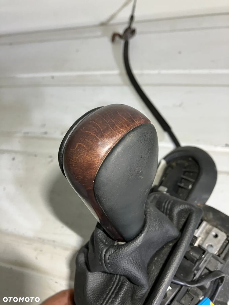 LEWAREK ZMIANY BIEGÓW AUTOMAT BMW E60 E61 DREWNO SKÓRA GAŁKA WYBIERAK - 4