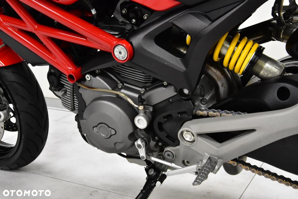 Ducati Monster - 23