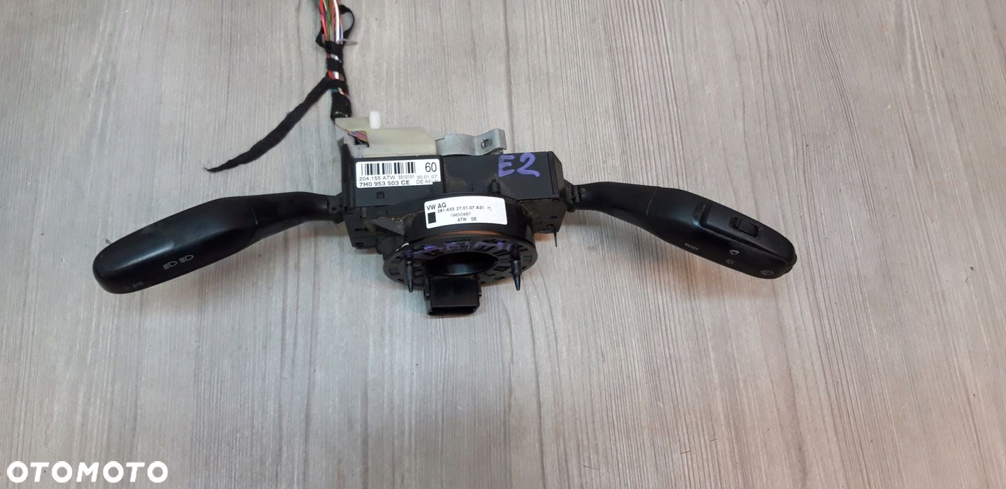 PRZEŁĄCZNIK KIERUNKOWSKAZÓW MANETKI SKODA FABIA II 7H0953503CE - 2