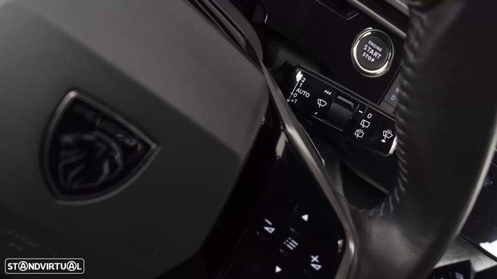 Peugeot 5008 1.2 Hybrid Allure e-DCS6 — fotografia 28