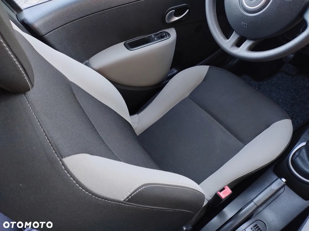 Renault Clio 1.2 16V 75 Dynamique - 34