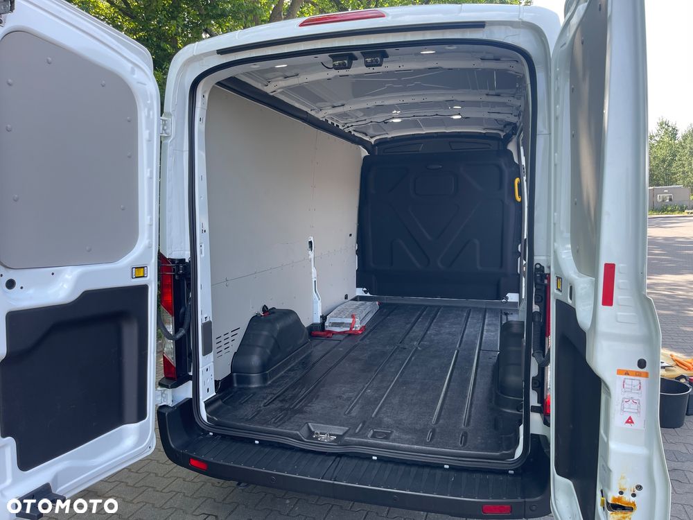 Ford Transit - 8
