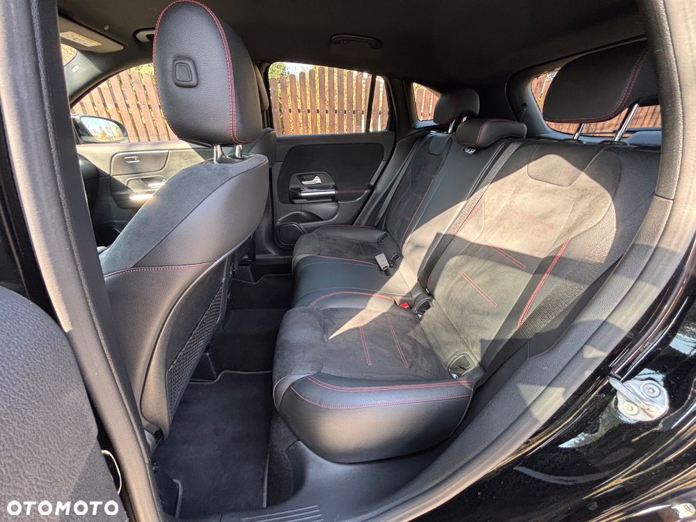 Mercedes-Benz GLA 200 7G-DCT AMG Line - 18