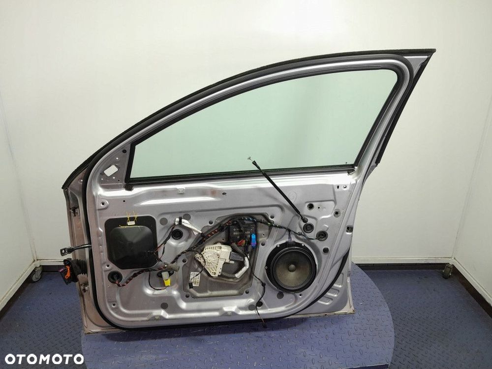 SKODA SUPERB II KOMBI DRZWI PRZÓD PRZEDNIE PRAWE LA7W - 2