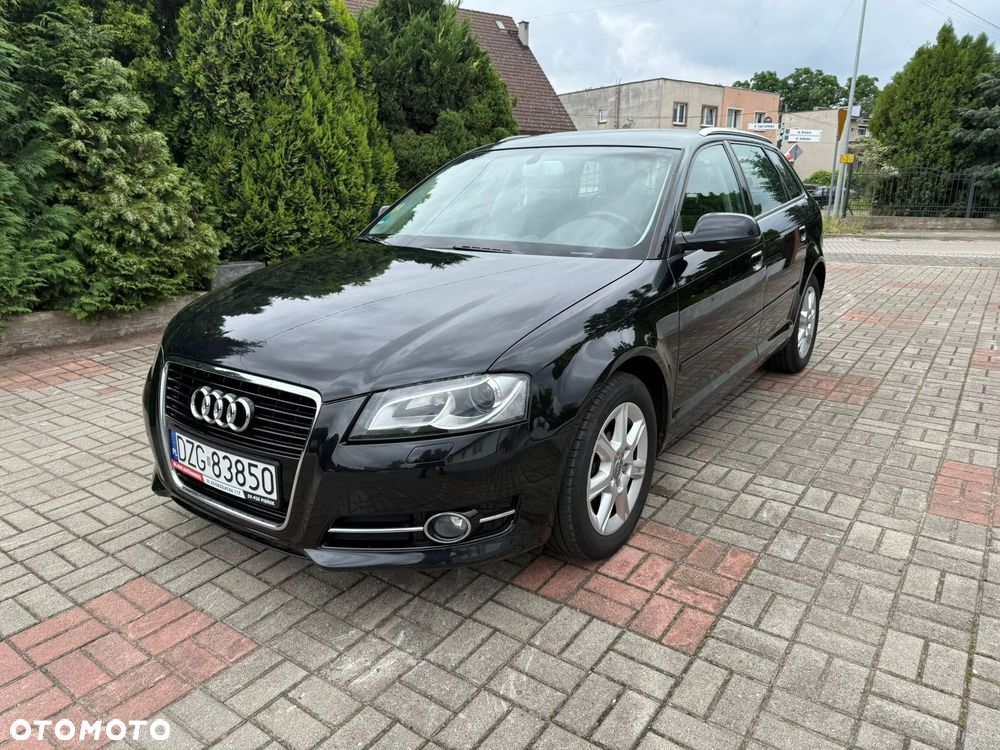Audi A3 Sportback - 1