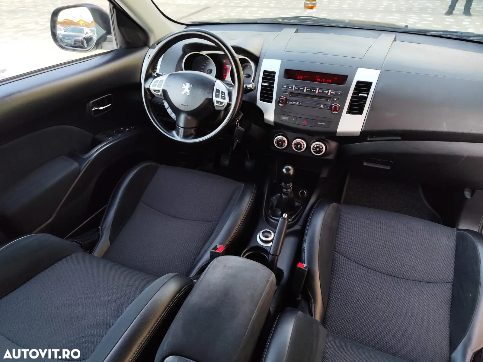 Peugeot 4007 - 10