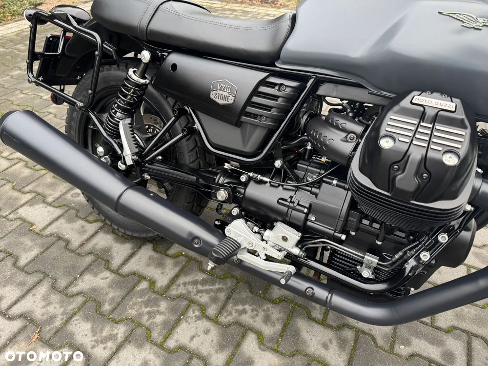 Moto Guzzi V7 - 18