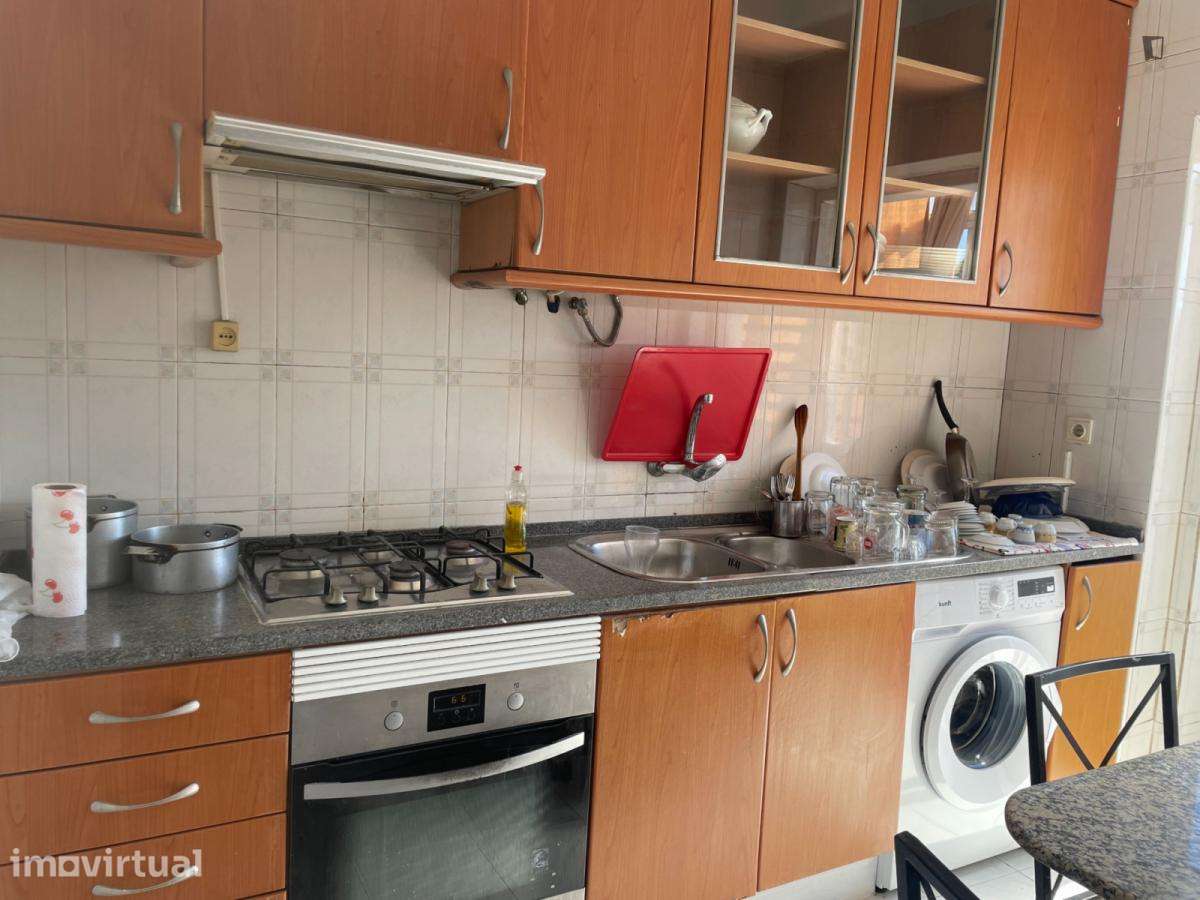 Quarto - localizado em Amadora Lisbon - Grande imagem: 3/5