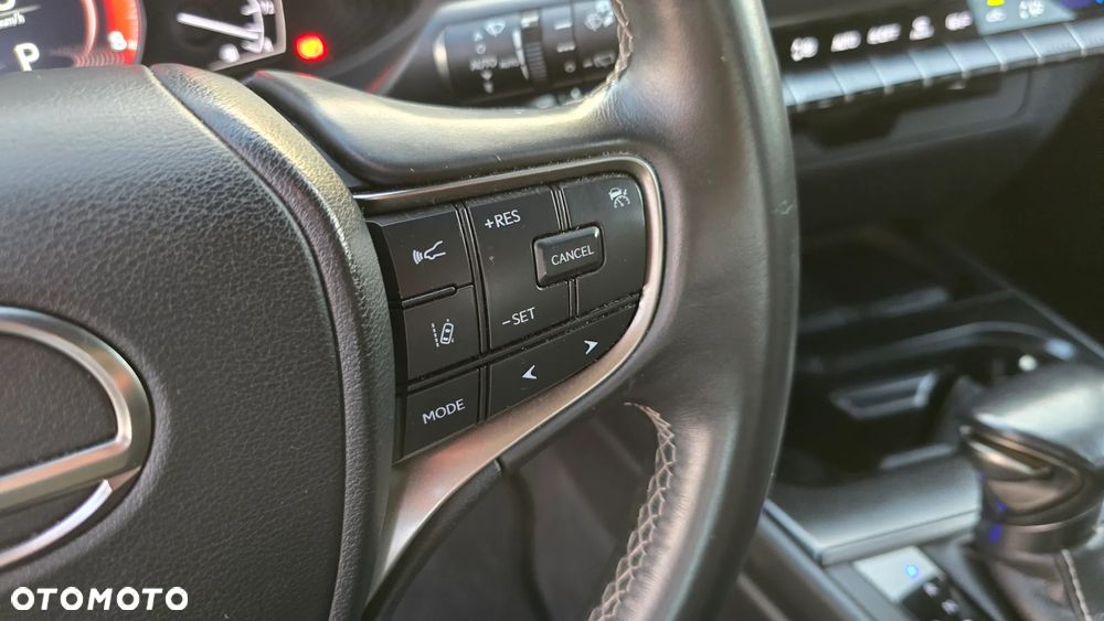 Lexus UX - 24
