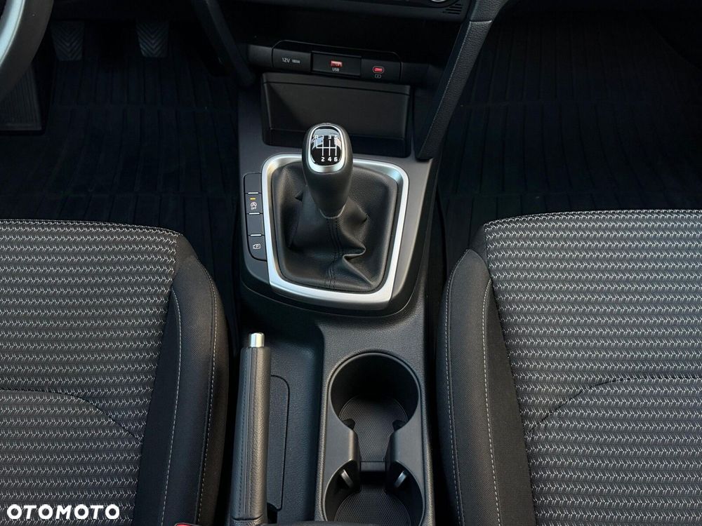 Kia Ceed - 16
